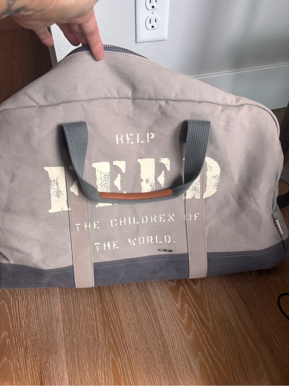 FEED Canvas Weekender Duffel Bag in Light Taupe and Gray W/ toiletry bag!
